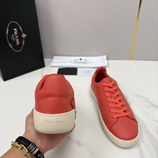 💋💍P家 最新单品运动鞋板鞋系列 Court 运动鞋,传承经典设计 鞋面简单车线工艺,内里超软羊皮,侧 💋💍P家 最新单品运动鞋板鞋系列 Court 运动鞋,传承经典设计 鞋面简单车线工艺,内里超软羊皮,侧