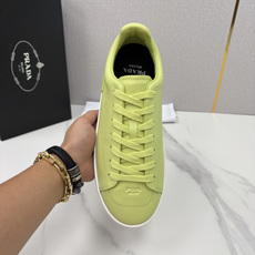💋💍P家 最新单品运动鞋板鞋系列 Court 运动鞋,传承经典设计 鞋面简单车线工艺,内里超软羊皮,侧 💋💍P家 最新单品运动鞋板鞋系列 Court 运动鞋,传承经典设计 鞋面简单车线工艺,内里超软羊皮,侧