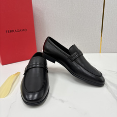💋💍SF家 菲拉~ 新品GANCINI扣饰男士莫卡新乐福鞋皮鞋 一脚蹬便鞋 官方 7680 这款牛皮乐福鞋 💋💍SF家 菲拉~ 新品GANCINI扣饰男士莫卡新乐福鞋皮鞋 一脚蹬便鞋 官方 7680 这款牛皮乐福鞋
