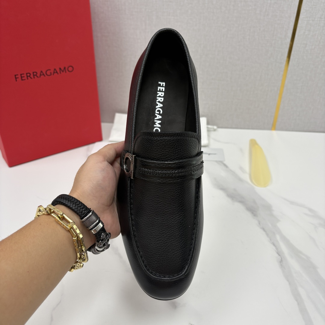 💋💍SF家 菲拉~ 新品GANCINI扣饰男士莫卡新乐福鞋皮鞋 一脚蹬便鞋 官方 7680 这款牛皮乐福鞋 💋💍SF家 菲拉~ 新品GANCINI扣饰男士莫卡新乐福鞋皮鞋 一脚蹬便鞋 官方 7680 这款牛皮乐福鞋