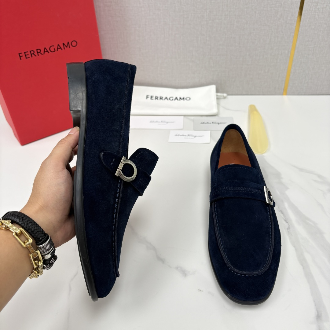 💋💍SF家 菲拉~ 新品GANCINI扣饰男士莫卡新乐福鞋皮鞋 一脚蹬便鞋 官方 7680 这款牛皮乐福鞋 💋💍SF家 菲拉~ 新品GANCINI扣饰男士莫卡新乐福鞋皮鞋 一脚蹬便鞋 官方 7680 这款牛皮乐福鞋