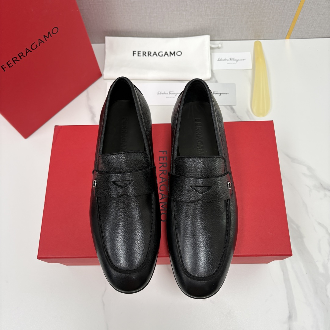 💋💍SF家 菲拉~ 新品GANCINI扣饰男士莫卡新乐福鞋皮鞋 一脚蹬便鞋 官方 7680 这款牛皮乐福鞋 💋💍SF家 菲拉~ 新品GANCINI扣饰男士莫卡新乐福鞋皮鞋 一脚蹬便鞋 官方 7680 这款牛皮乐福鞋