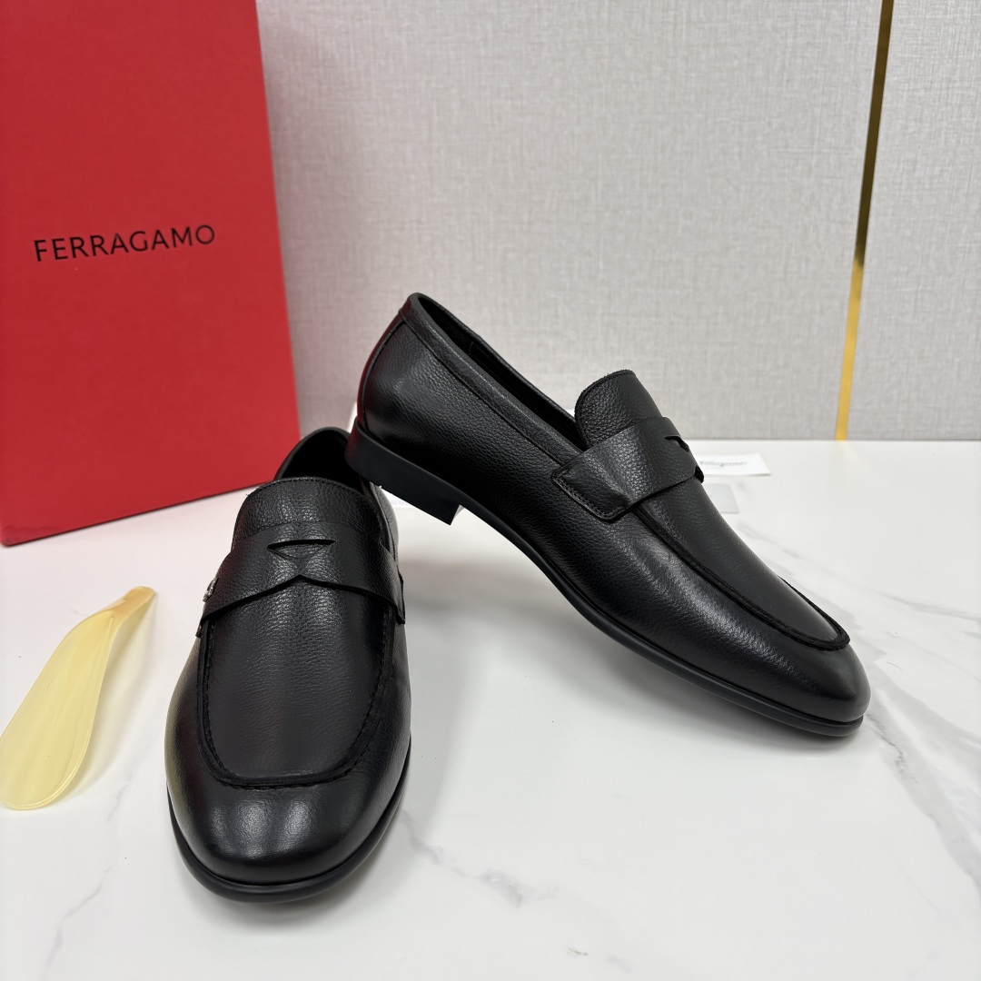 💋💍SF家 菲拉~ 新品GANCINI扣饰男士莫卡新乐福鞋皮鞋 一脚蹬便鞋 官方 7680 这款牛皮乐福鞋 💋💍SF家 菲拉~ 新品GANCINI扣饰男士莫卡新乐福鞋皮鞋 一脚蹬便鞋 官方 7680 这款牛皮乐福鞋