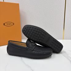 💋💍TOD*S 托德-斯 新品豆豆底乐福鞋系列 意式匠心与舒适美学的融合 TOD*S 作为意大利奢华皮具与鞋履品 💋💍TOD*S 托德-斯 新品豆豆底乐福鞋系列 意式匠心与舒适美学的融合 TOD*S 作为意大利奢华皮具与鞋履品