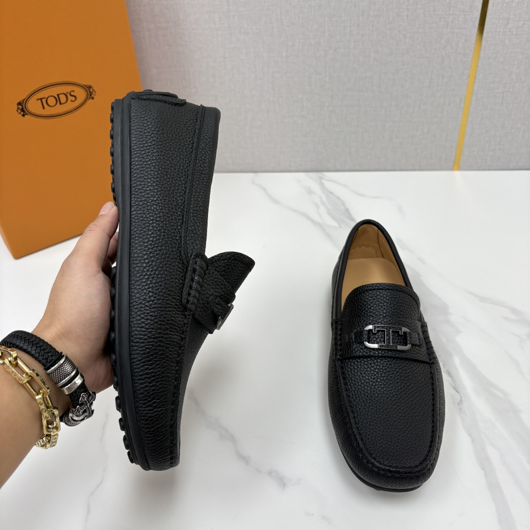 💋💍TOD*S 托德-斯 新品豆豆底乐福鞋系列 意式匠心与舒适美学的融合 TOD*S 作为意大利奢华皮具与鞋履品 💋💍TOD*S 托德-斯 新品豆豆底乐福鞋系列 意式匠心与舒适美学的融合 TOD*S 作为意大利奢华皮具与鞋履品