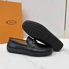 💋💍TOD*S 托德-斯 新品豆豆底乐福鞋系列 意式匠心与舒适美学的融合 TOD*S 作为意大利奢华皮具与鞋履品 💋💍TOD*S 托德-斯 新品豆豆底乐福鞋系列 意式匠心与舒适美学的融合 TOD*S 作为意大利奢华皮具与鞋履品