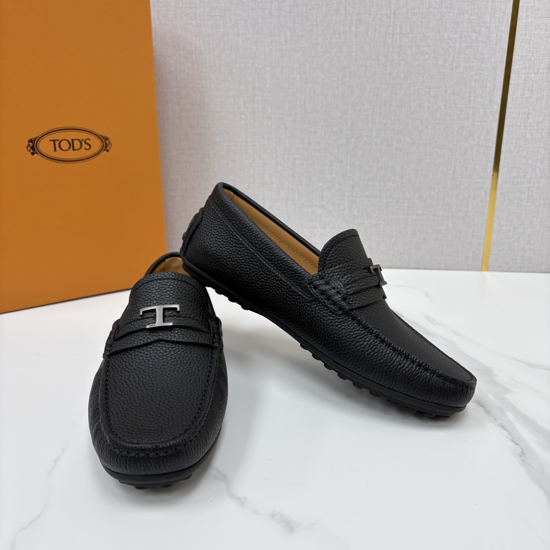 💋💍TOD*S  托德-斯 新品豆豆底乐福鞋系列   意式匠心与舒适美学的融合  TOD*S 作为意大利奢华皮具与鞋履品