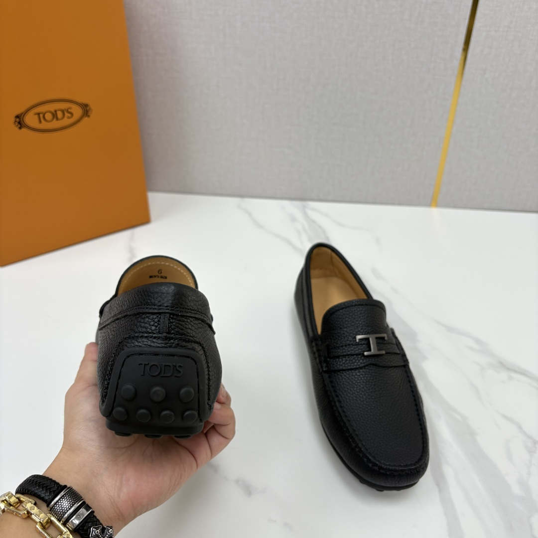 💋💍TOD*S  托德-斯 新品豆豆底乐福鞋系列   意式匠心与舒适美学的融合  TOD*S 作为意大利奢华皮具与鞋履品