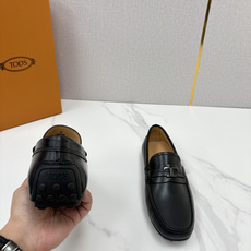💋💍TOD*S 托德-斯 新品豆豆底乐福鞋系列 意式匠心与舒适美学的融合 TOD*S 作为意大利奢华皮具与鞋履品 💋💍TOD*S 托德-斯 新品豆豆底乐福鞋系列 意式匠心与舒适美学的融合 TOD*S 作为意大利奢华皮具与鞋履品