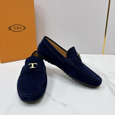 💋💍TOD*S 托德-斯 新品豆豆底乐福鞋系列 意式匠心与舒适美学的融合 TOD*S 作为意大利奢华皮具与鞋履品 💋💍TOD*S 托德-斯 新品豆豆底乐福鞋系列 意式匠心与舒适美学的融合 TOD*S 作为意大利奢华皮具与鞋履品