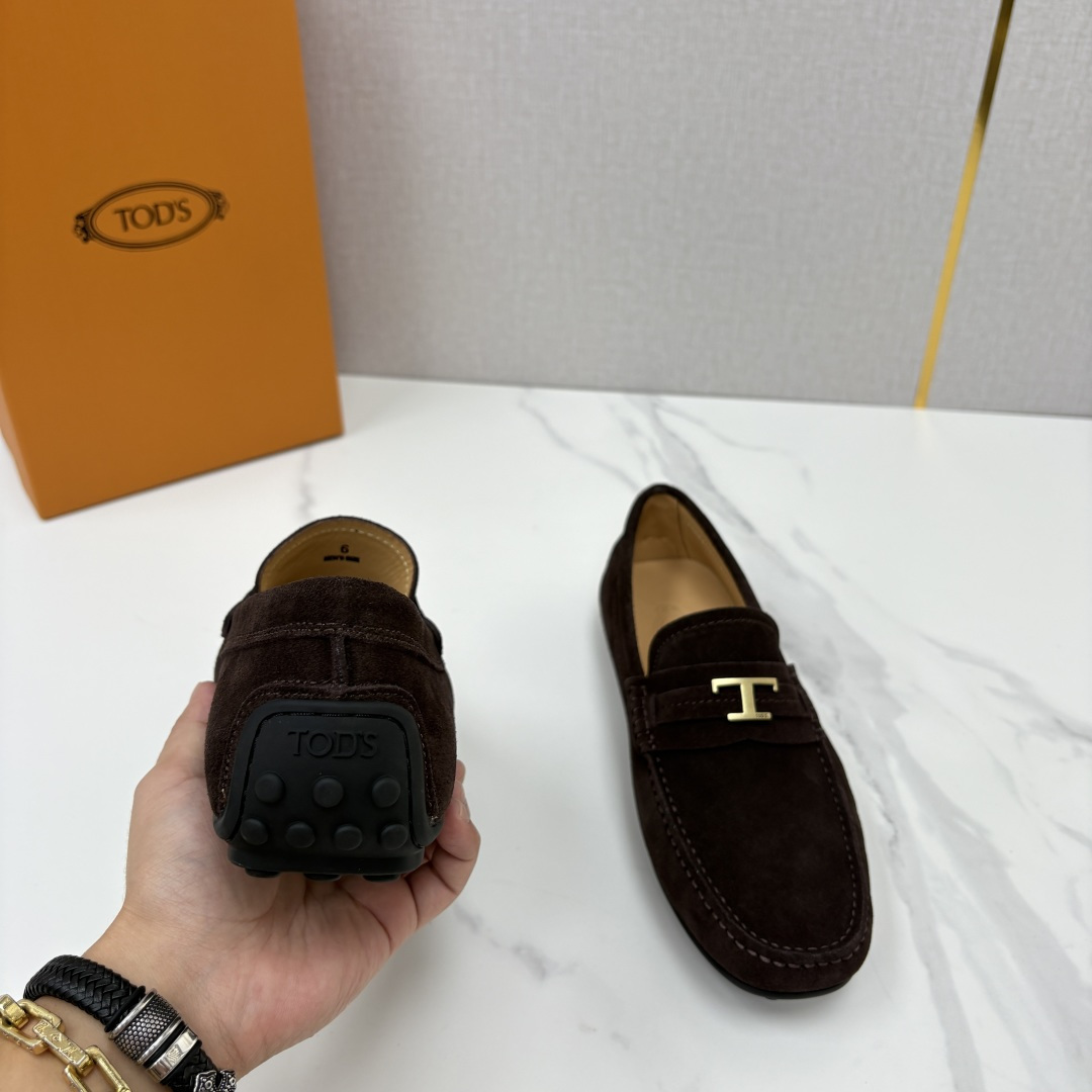 💋💍TOD*S 托德-斯 新品豆豆底乐福鞋系列 意式匠心与舒适美学的融合 TOD*S 作为意大利奢华皮具与鞋履品 💋💍TOD*S 托德-斯 新品豆豆底乐福鞋系列 意式匠心与舒适美学的融合 TOD*S 作为意大利奢华皮具与鞋履品