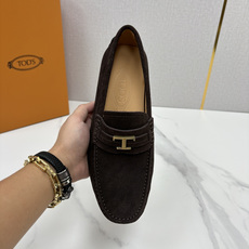 💋💍TOD*S 托德-斯 新品豆豆底乐福鞋系列 意式匠心与舒适美学的融合 TOD*S 作为意大利奢华皮具与鞋履品 💋💍TOD*S 托德-斯 新品豆豆底乐福鞋系列 意式匠心与舒适美学的融合 TOD*S 作为意大利奢华皮具与鞋履品