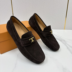 💋💍TOD*S 托德-斯 新品豆豆底乐福鞋系列 意式匠心与舒适美学的融合 TOD*S 作为意大利奢华皮具与鞋履品 💋💍TOD*S 托德-斯 新品豆豆底乐福鞋系列 意式匠心与舒适美学的融合 TOD*S 作为意大利奢华皮具与鞋履品