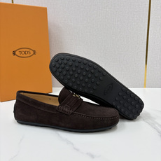 💋💍TOD*S 托德-斯 新品豆豆底乐福鞋系列 意式匠心与舒适美学的融合 TOD*S 作为意大利奢华皮具与鞋履品 💋💍TOD*S 托德-斯 新品豆豆底乐福鞋系列 意式匠心与舒适美学的融合 TOD*S 作为意大利奢华皮具与鞋履品
