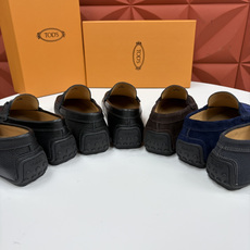 💋💍TOD*S 托德-斯 新品豆豆底乐福鞋系列 意式匠心与舒适美学的融合 TOD*S 作为意大利奢华皮具与鞋履品 💋💍TOD*S 托德-斯 新品豆豆底乐福鞋系列 意式匠心与舒适美学的融合 TOD*S 作为意大利奢华皮具与鞋履品