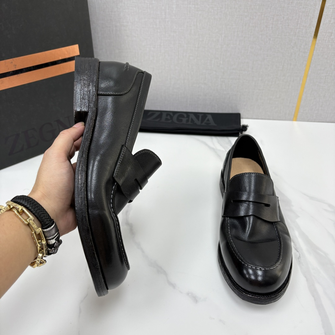 💋💍 Zegn* 杰尼～亚 新款水洗乐福鞋皮鞋 这款 Siena Flex 皮鞋 以开边珠擦色亮皮精心制成，内里黑色头层