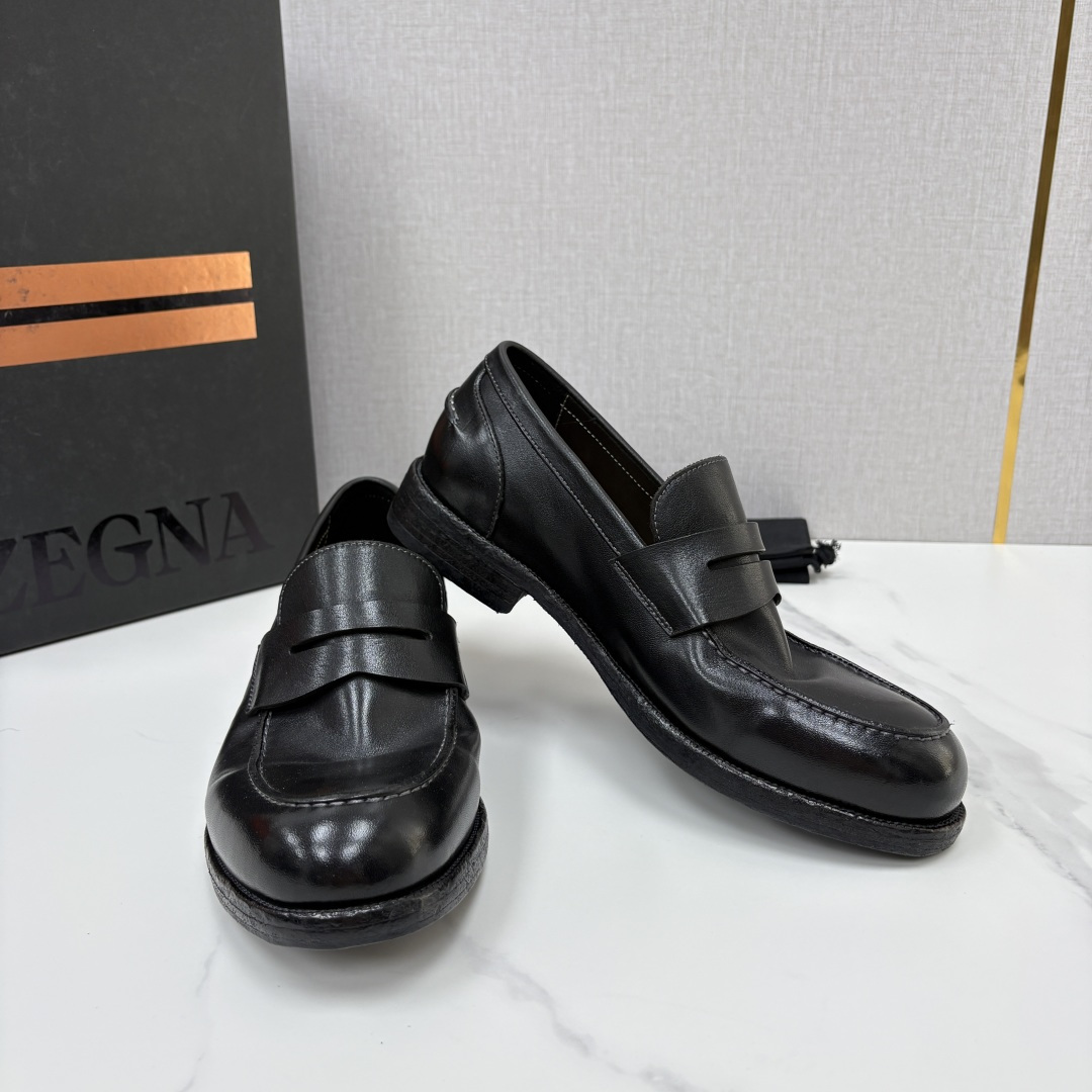 💋💍 Zegn* 杰尼～亚 新款水洗乐福鞋皮鞋 这款 Siena Flex 皮鞋 以开边珠擦色亮皮精心制成，内里黑色头层