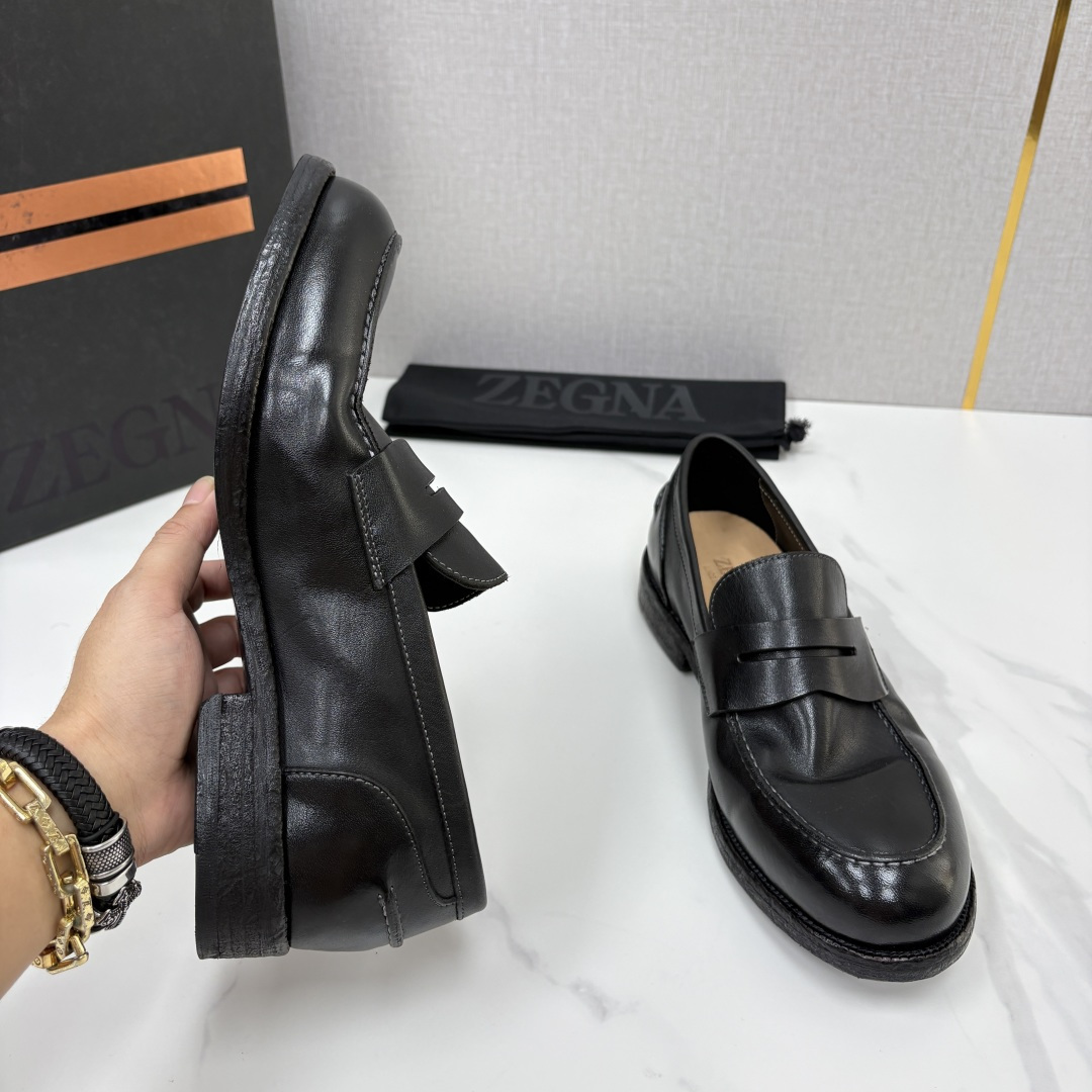 💋💍 Zegn* 杰尼～亚 新款水洗乐福鞋皮鞋 这款 Siena Flex 皮鞋 以开边珠擦色亮皮精心制成，内里黑色头层