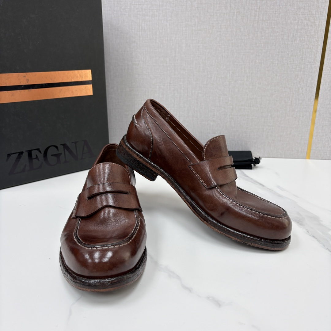 💋💍 Zegn* 杰尼~亚 新款水洗乐福鞋皮鞋 这款 Siena Flex 皮鞋 以开边珠擦色亮皮精心制成,内里黑色头层 💋💍 Zegn* 杰尼~亚 新款水洗乐福鞋皮鞋 这款 Siena Flex 皮鞋 以开边珠擦色亮皮精心制成,内里黑色头层