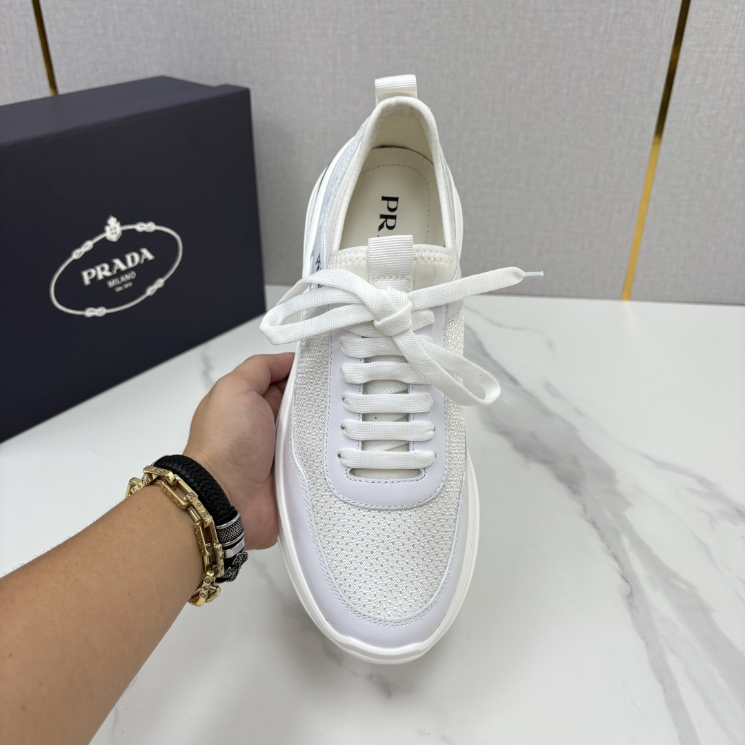 💋💍P 家新品  Prad* 普拉-达   新款男士小牛皮拼网布运动鞋出货！ 莞产猛货。机能风休闲鞋 | 豪门贵公子的“