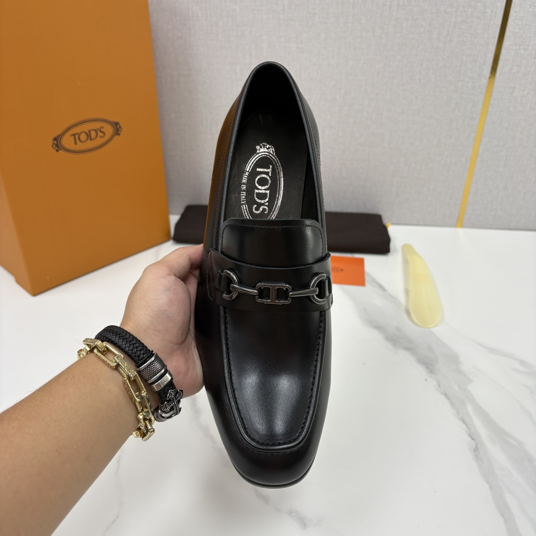💋💍TOD*S 新品   托德-斯  皮革乐福鞋皮鞋    官方   6,600   本款乐福鞋设计简约优雅， 采用进口