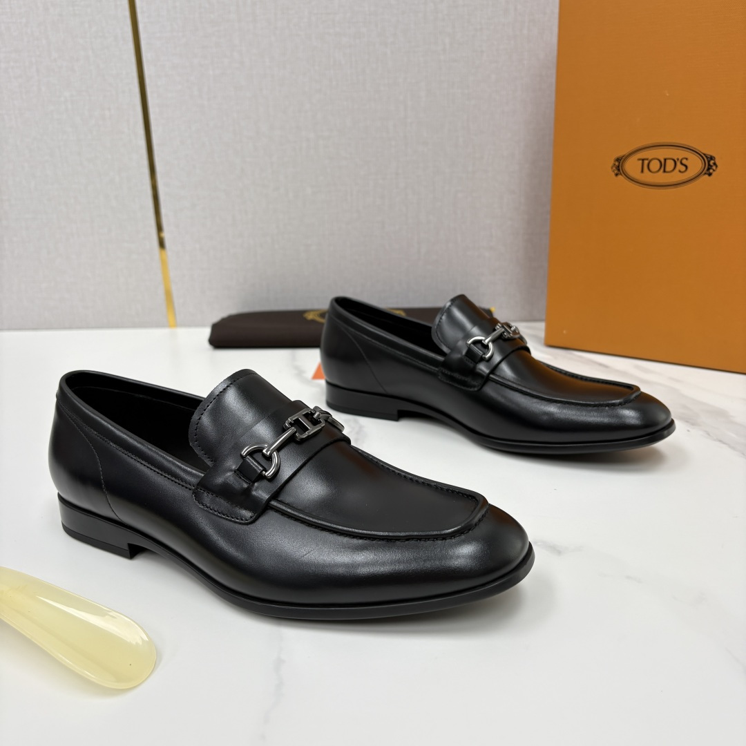 💋💍TOD*S 新品   托德-斯  皮革乐福鞋皮鞋    官方   6,600   本款乐福鞋设计简约优雅， 采用进口