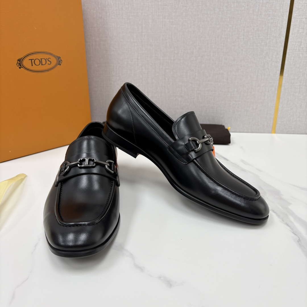 💋💍TOD*S 新品   托德-斯  皮革乐福鞋皮鞋    官方   6,600   本款乐福鞋设计简约优雅， 采用进口