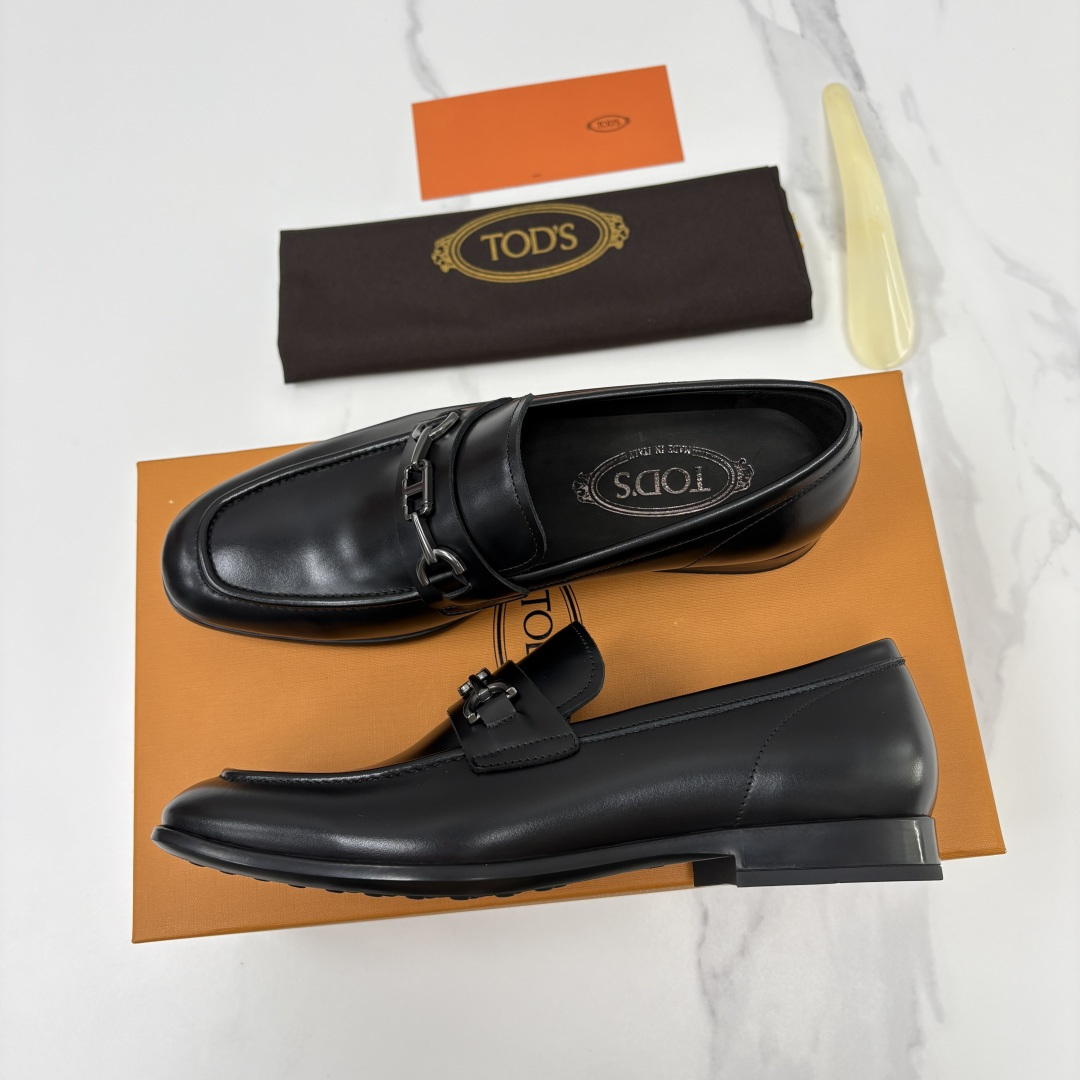 💋💍TOD*S 新品   托德-斯  皮革乐福鞋皮鞋    官方   6,600   本款乐福鞋设计简约优雅， 采用进口