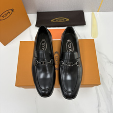 💋💍TOD*S 新品 托德-斯 皮革乐福鞋皮鞋 官方 6,600 本款乐福鞋设计简约优雅, 采用进口 💋💍TOD*S 新品 托德-斯 皮革乐福鞋皮鞋 官方 6,600 本款乐福鞋设计简约优雅, 采用进口