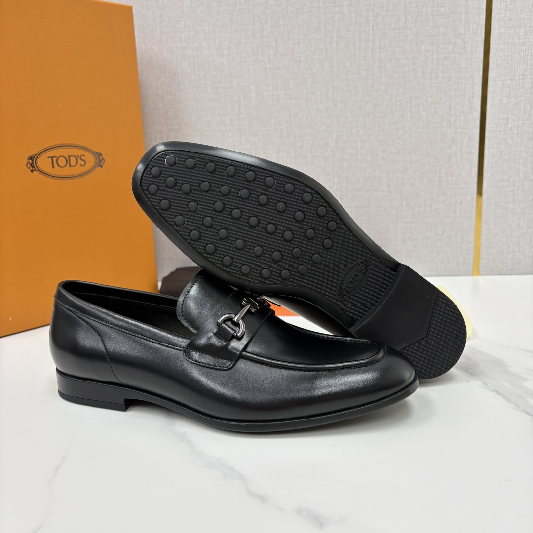 💋💍TOD*S 新品   托德-斯  皮革乐福鞋皮鞋    官方   6,600   本款乐福鞋设计简约优雅， 采用进口