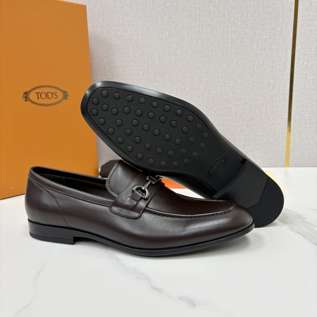 💋💍TOD*S 新品 托德-斯 皮革乐福鞋皮鞋 官方 6,600 本款乐福鞋设计简约优雅, 采用进口 💋💍TOD*S 新品 托德-斯 皮革乐福鞋皮鞋 官方 6,600 本款乐福鞋设计简约优雅, 采用进口