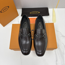 💋💍TOD*S 新品 托德-斯 皮革乐福鞋皮鞋 官方 6,600 本款乐福鞋设计简约优雅, 采用进口 💋💍TOD*S 新品 托德-斯 皮革乐福鞋皮鞋 官方 6,600 本款乐福鞋设计简约优雅, 采用进口