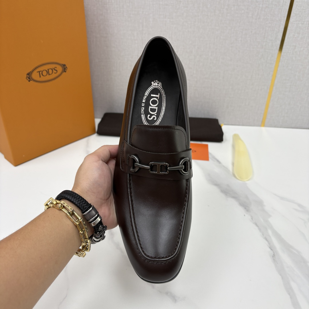 💋💍TOD*S 新品 托德-斯 皮革乐福鞋皮鞋 官方 6,600 本款乐福鞋设计简约优雅, 采用进口 💋💍TOD*S 新品 托德-斯 皮革乐福鞋皮鞋 官方 6,600 本款乐福鞋设计简约优雅, 采用进口
