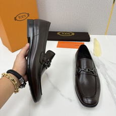 💋💍TOD*S 新品 托德-斯 皮革乐福鞋皮鞋 官方 6,600 本款乐福鞋设计简约优雅, 采用进口 💋💍TOD*S 新品 托德-斯 皮革乐福鞋皮鞋 官方 6,600 本款乐福鞋设计简约优雅, 采用进口