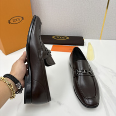 💋💍TOD*S 新品 托德-斯 皮革乐福鞋皮鞋 官方 6,600 本款乐福鞋设计简约优雅, 采用进口 💋💍TOD*S 新品 托德-斯 皮革乐福鞋皮鞋 官方 6,600 本款乐福鞋设计简约优雅, 采用进口