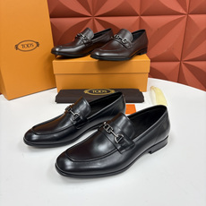 💋💍TOD*S 新品 托德-斯 皮革乐福鞋皮鞋 官方 6,600 本款乐福鞋设计简约优雅, 采用进口 💋💍TOD*S 新品 托德-斯 皮革乐福鞋皮鞋 官方 6,600 本款乐福鞋设计简约优雅, 采用进口