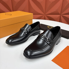 💋💍TOD*S 新品 托德-斯 皮革乐福鞋皮鞋 官方 6,600 本款乐福鞋设计简约优雅, 采用进口 💋💍TOD*S 新品 托德-斯 皮革乐福鞋皮鞋 官方 6,600 本款乐福鞋设计简约优雅, 采用进口