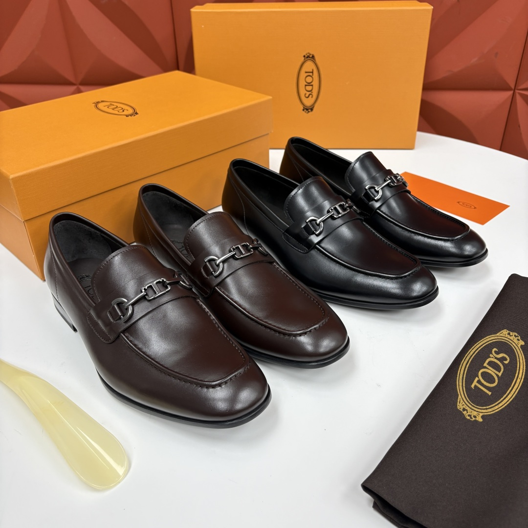 💋💍TOD*S 新品 托德-斯 皮革乐福鞋皮鞋 官方 6,600 本款乐福鞋设计简约优雅, 采用进口 💋💍TOD*S 新品 托德-斯 皮革乐福鞋皮鞋 官方 6,600 本款乐福鞋设计简约优雅, 采用进口