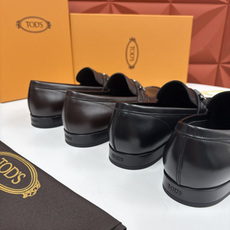 💋💍TOD*S 新品 托德-斯 皮革乐福鞋皮鞋 官方 6,600 本款乐福鞋设计简约优雅, 采用进口 💋💍TOD*S 新品 托德-斯 皮革乐福鞋皮鞋 官方 6,600 本款乐福鞋设计简约优雅, 采用进口