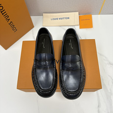 💋💍L家新品 路易-威登(Lou*s Vuitto*)男士新款乐福鞋皮鞋 皮胚皮革质感高级,横带三角印花融合 💋💍L家新品 路易-威登(Lou*s Vuitto*)男士新款乐福鞋皮鞋 皮胚皮革质感高级,横带三角印花融合