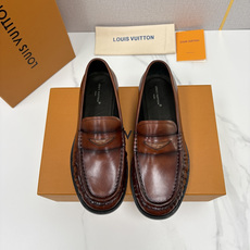 💋💍L家新品 路易-威登(Lou*s Vuitto*)男士新款乐福鞋皮鞋 皮胚皮革质感高级,横带三角印花融合 💋💍L家新品 路易-威登(Lou*s Vuitto*)男士新款乐福鞋皮鞋 皮胚皮革质感高级,横带三角印花融合