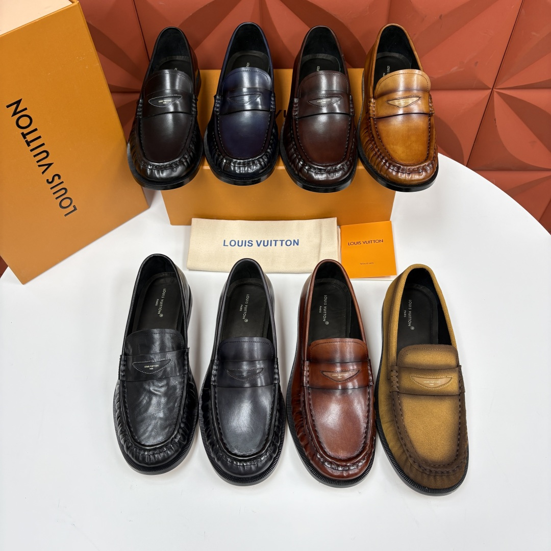 💋💍L家新品    路易-威登（Lou*s Vuitto*）男士新款乐福鞋皮鞋    皮胚皮革质感高级，横带三角印花融合