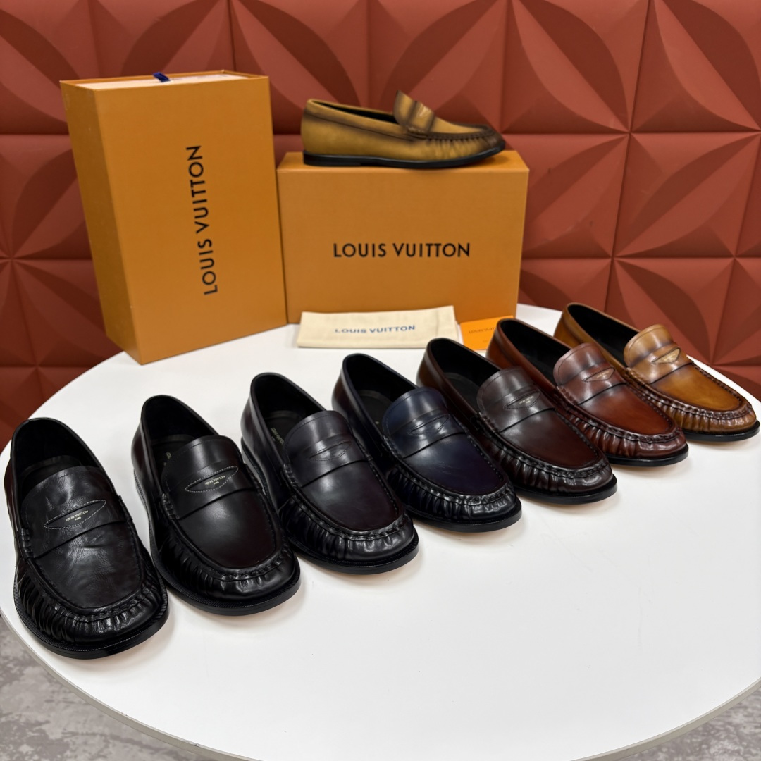 💋💍L家新品    路易-威登（Lou*s Vuitto*）男士新款乐福鞋皮鞋    皮胚皮革质感高级，横带三角印花融合