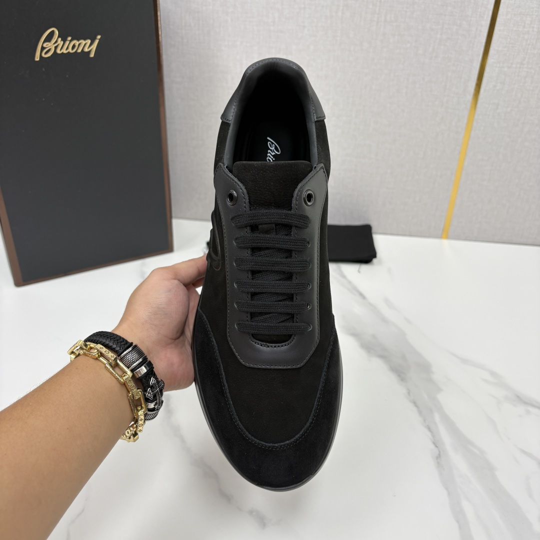 💋💍  Brion* （布里-奥尼） 男士新款轻奢休闲运动鞋      该品牌于1945年创立于意大利罗马的男装奢侈品牌