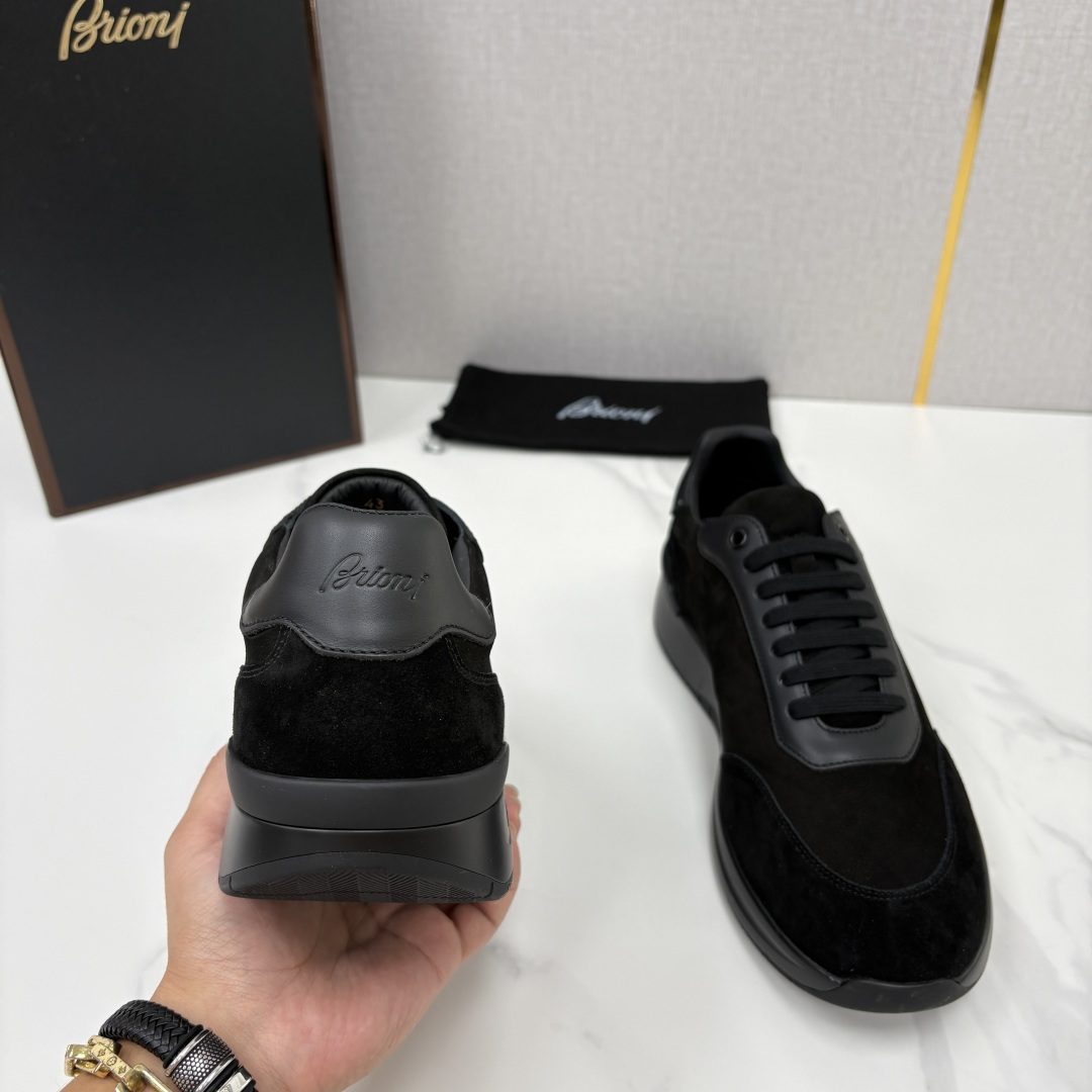 💋💍  Brion* （布里-奥尼） 男士新款轻奢休闲运动鞋      该品牌于1945年创立于意大利罗马的男装奢侈品牌