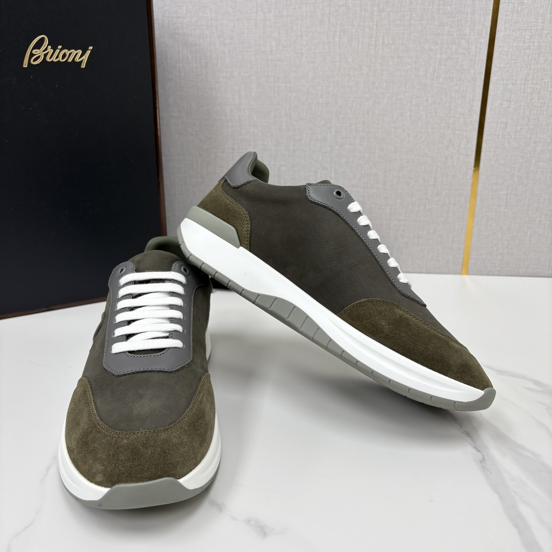 💋💍 Brion* (布里-奥尼) 男士新款轻奢休闲运动鞋 该品牌于1945年创立于意大利罗马的男装奢侈品牌 💋💍 Brion* (布里-奥尼) 男士新款轻奢休闲运动鞋 该品牌于1945年创立于意大利罗马的男装奢侈品牌