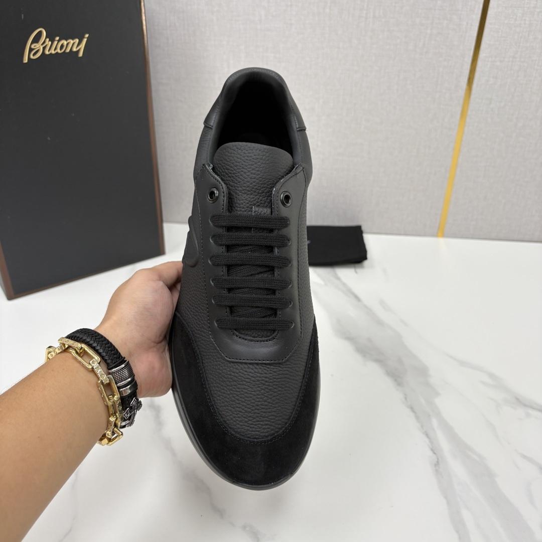 💋💍 Brion* (布里-奥尼) 男士新款轻奢休闲运动鞋 该品牌于1945年创立于意大利罗马的男装奢侈品牌 💋💍 Brion* (布里-奥尼) 男士新款轻奢休闲运动鞋 该品牌于1945年创立于意大利罗马的男装奢侈品牌
