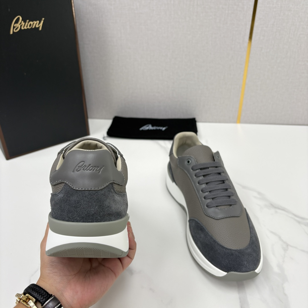 💋💍 Brion* (布里-奥尼) 男士新款轻奢休闲运动鞋 该品牌于1945年创立于意大利罗马的男装奢侈品牌 💋💍 Brion* (布里-奥尼) 男士新款轻奢休闲运动鞋 该品牌于1945年创立于意大利罗马的男装奢侈品牌