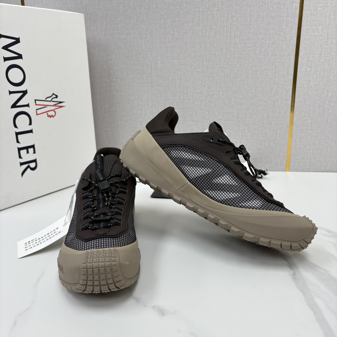 💋💍Moncle* 蒙-口 新品上新 男士运动鞋 官方 此款套穿式运动鞋的灵感源自品牌DNA,加衬元素源自 💋💍Moncle* 蒙-口 新品上新 男士运动鞋 官方 此款套穿式运动鞋的灵感源自品牌DNA,加衬元素源自