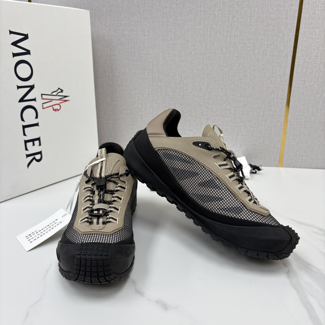 💋💍Moncle* 蒙-口 新品上新 男士运动鞋 官方 此款套穿式运动鞋的灵感源自品牌DNA,加衬元素源自 💋💍Moncle* 蒙-口 新品上新 男士运动鞋 官方 此款套穿式运动鞋的灵感源自品牌DNA,加衬元素源自